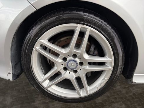 Used 2015 Mercedes-Benz E 350 4MATIC Sedan w/ Premium 1 Package image 36