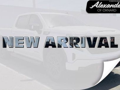 Used 2025 GMC Sierra 1500 Elevation w/ Elevation Premium Package