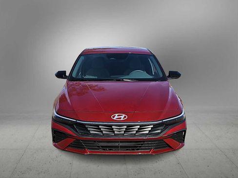 Certified 2025 Hyundai Elantra Sport image 3