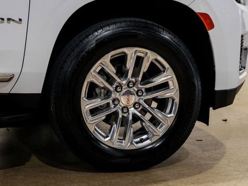 Used 2021 GMC Yukon XL SLT w/ Rear Media and Nav Package AWD/4WD image 24