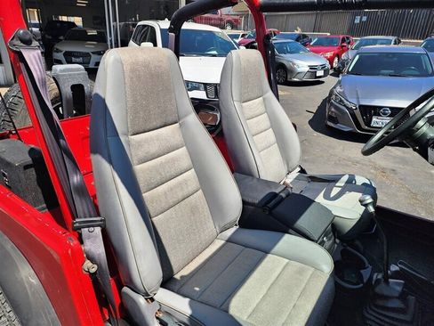 Used 1995 Jeep Wrangler S image 14