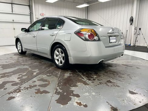 Used 2008 Nissan Altima 2.5 S w/ Convenience Plus Pkg FWD image 4