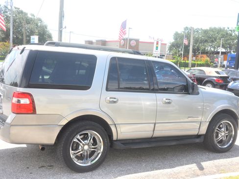 Used 2008 Ford Expedition XLT image 34