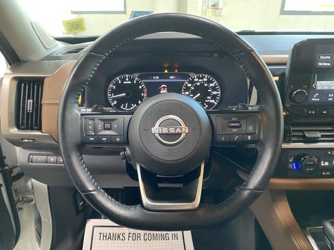 Used 2022 Nissan Pathfinder Platinum w/ Cargo Package AWD/4WD image 23