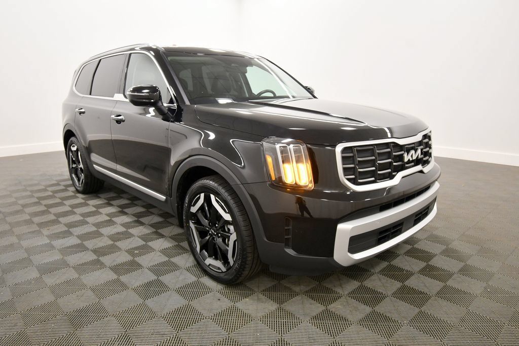 Certified 2024 Kia Telluride S w/ S Sunroof Package AWD/4WD image 10