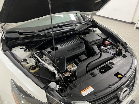 Used 2017 Nissan Altima 2.5 SR w/ Midnight Edition Package image 54