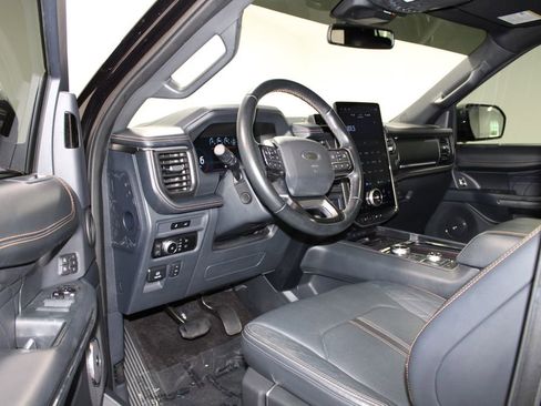 Used 2023 Ford Expedition Max Platinum image 27