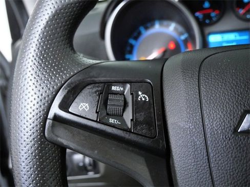 Used 2015 Chevrolet Cruze LT image 21