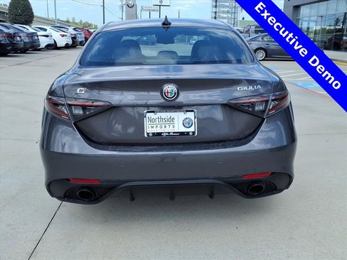 New 2025 Alfa Romeo Giulia AWD image 8