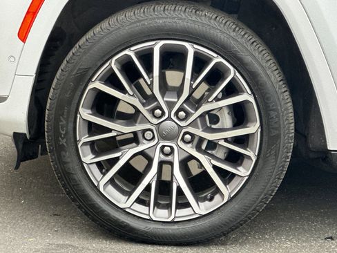 Used 2023 Jeep Grand Cherokee L Summit image 29