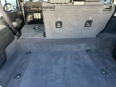 Certified 2025 Jeep Wrangler Unlimited Rubicon 4xe w/ Convenience Group AWD/4WD image 16