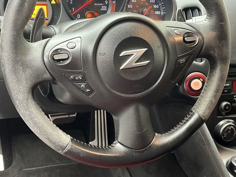 Used 2015 Nissan 370Z NISMO image 10