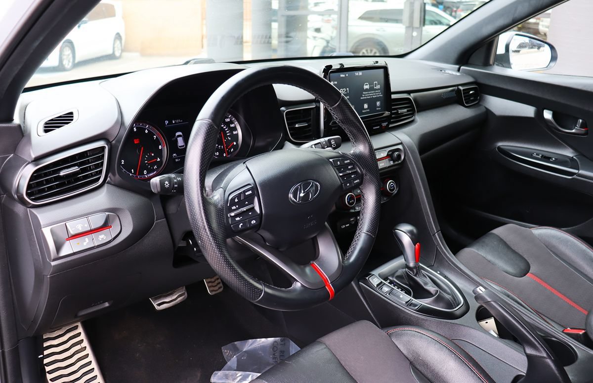 Used 2019 Hyundai Veloster Turbo FWD image 35