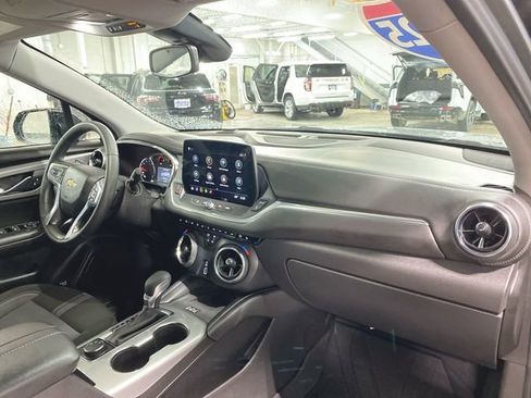 Used 2025 Chevrolet Blazer LT w/ Convenience Package FWD image 27