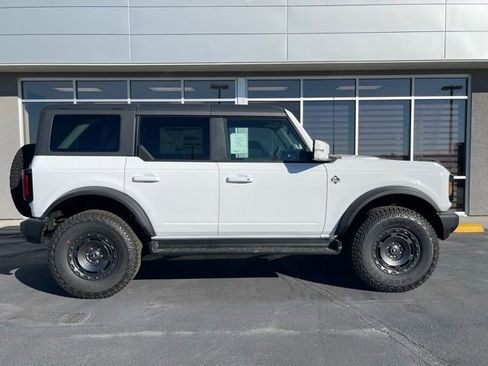 New 2025 Ford Bronco Outer Banks w/ Sasquatch Package image 8