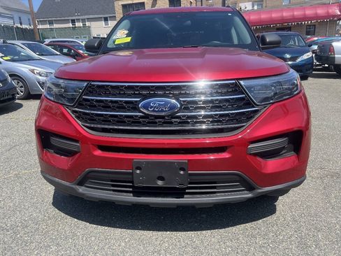 Used 2020 Ford Explorer XLT AWD/4WD image 7