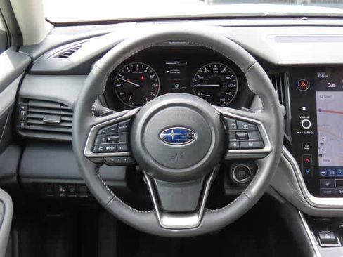 Used 2024 Subaru Outback Premium AWD/4WD image 18