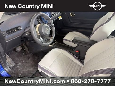 Certified 2025 MINI Cooper 2-Door Hardtop image 14