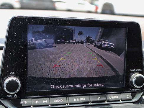 Used 2023 Nissan Rogue S FWD image 25
