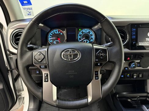 Used 2019 Toyota Tacoma SR5 RWD image 20