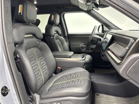 Used 2023 Rivian R1S Launch Edition image 24