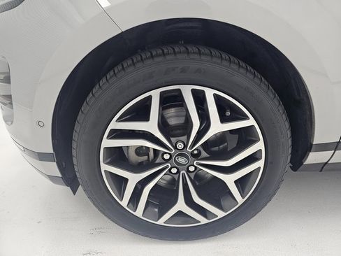 Used 2023 Land Rover Range Rover Evoque R-Dynamic SE image 7