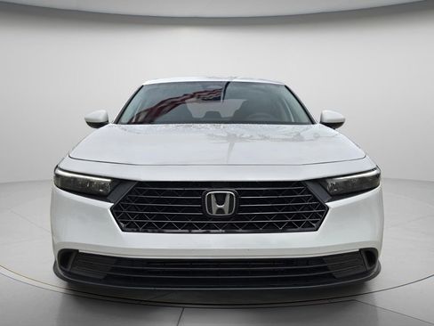 Certified 2025 Honda Accord LX image 5