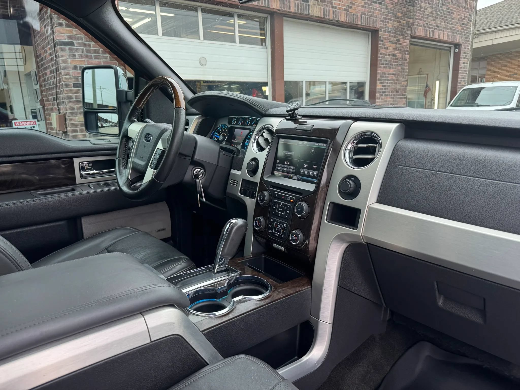 Used 2014 Ford F150 Platinum AWD/4WD image 44