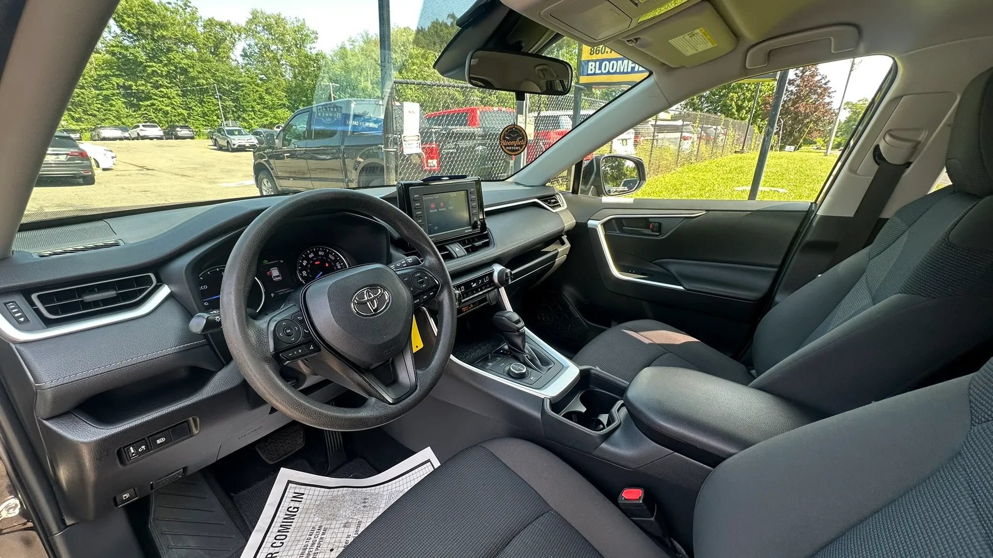 Used 2020 Toyota RAV4 LE AWD/4WD image 21