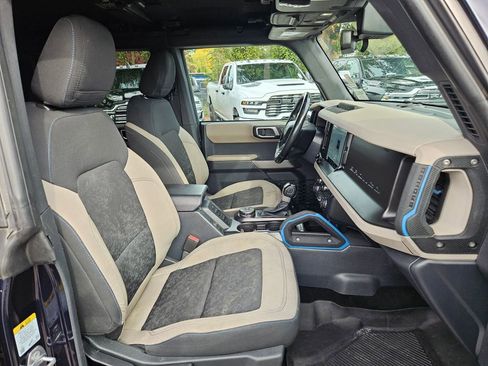 Used 2021 Ford Bronco Wildtrak image 18