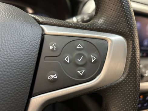 Used 2023 GMC Acadia SLE w/ Driver Convenience Package image 24