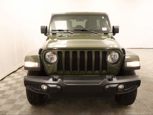 Used 2021 Jeep Wrangler Unlimited Sahara image 4