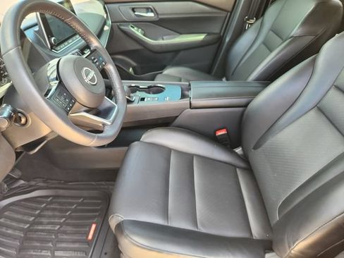 Used 2023 Nissan Rogue SV w/ SV Premium Package FWD image 14