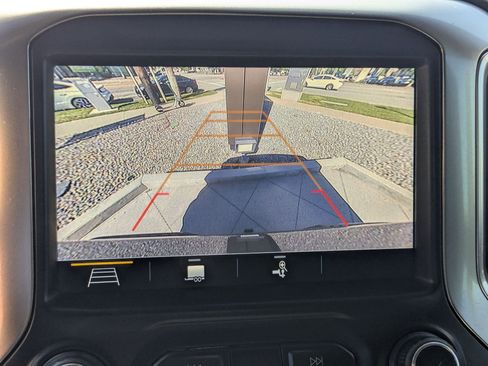 Used 2019 Chevrolet Silverado 1500 LT Trail Boss AWD/4WD image 25