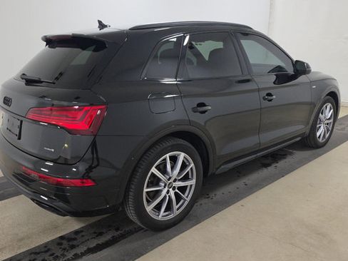Used 2023 Audi Q5 e Premium Plus w/ Premium Plus Package AWD/4WD image 3