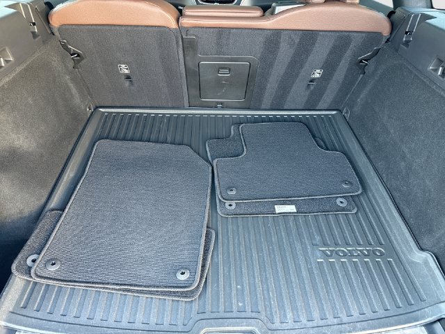Certified 2024 Volvo XC60 B5 Plus w/ Protection Package Premier AWD/4WD image 24