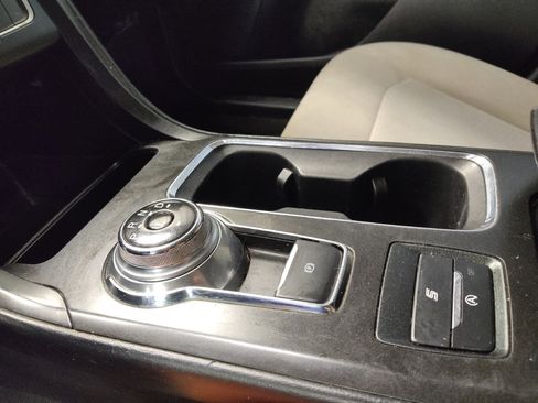 Used 2020 Ford Fusion SE w/ Equipment Group 151A FWD image 26