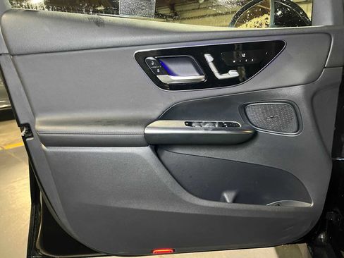 Certified 2025 Mercedes-Benz GLC 300 image 20