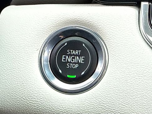 Used 2024 GMC Canyon AT4X image 9