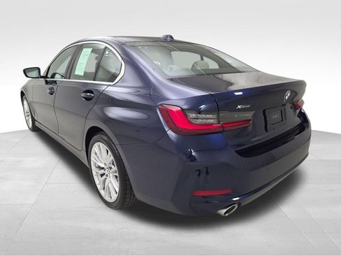 Used 2024 BMW 330i xDrive Sedan w/ Premium Package AWD/4WD image 7