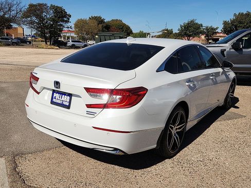 Used 2021 Honda Accord Touring image 3