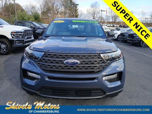 Used 2021 Ford Explorer XLT w/ Equipment Group 202A image 9