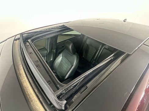 Used 2022 Ford Edge ST-Line image 22