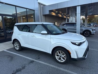 Used 2023 Kia Soul LX w/ Option Group 015