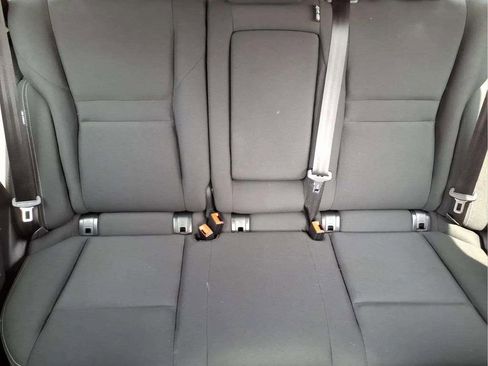 Used 2025 Nissan Rogue S FWD image 18