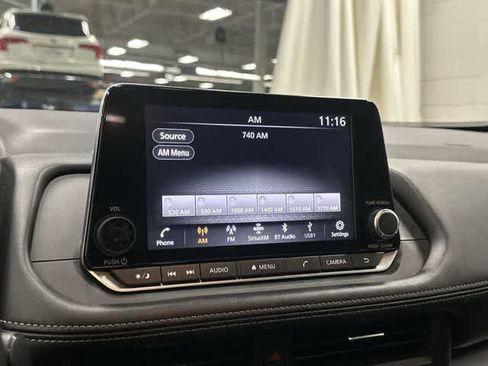 Used 2024 Nissan Rogue SV AWD/4WD image 22
