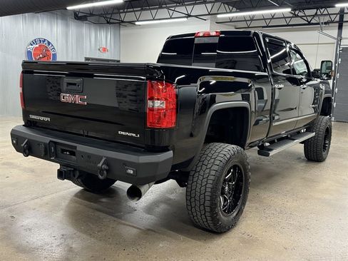 Used 2018 GMC Sierra 2500 Denali w/ Duramax Plus Package image 14