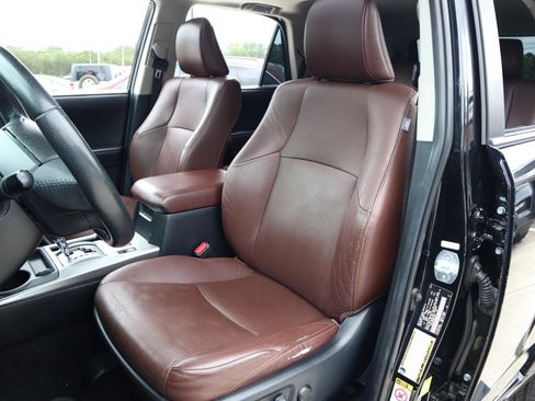 Used 2016 Toyota 4Runner Limited AWD/4WD image 14