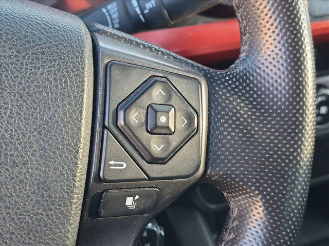 Used 2016 Toyota Tacoma TRD Off-Road w/ Towing Package AWD/4WD image 16