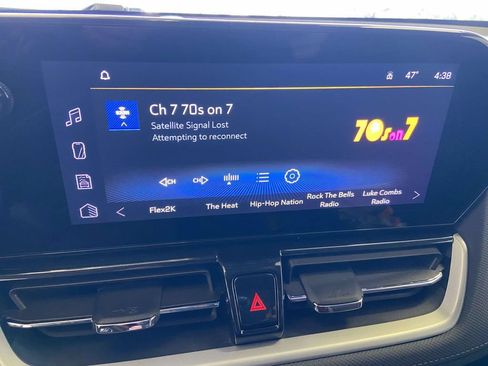 Used 2025 Chevrolet TrailBlazer LT AWD/4WD image 26